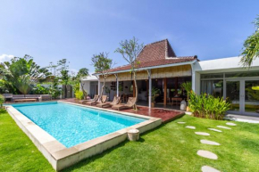Rent a Luxury Villa in Bali Close to the Beach, Bali Villa 1153